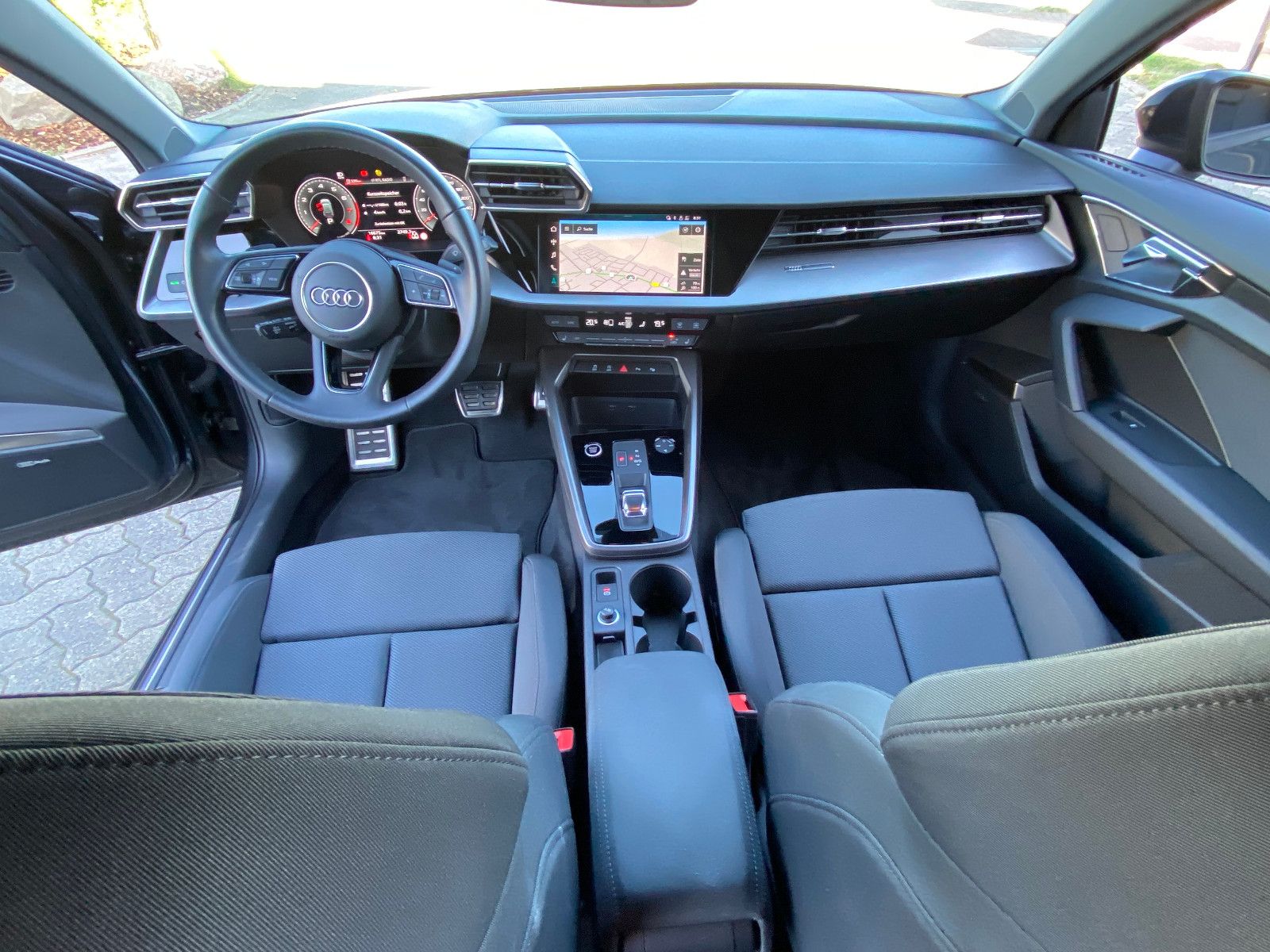 Fahrzeugabbildung Audi A3 Sportback 35 TFSI advanced Klima,Navi,Sitzh,