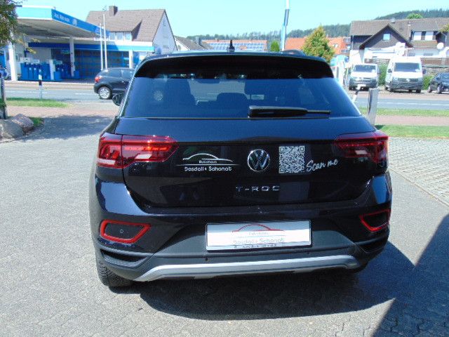 Fahrzeugabbildung Volkswagen T-Roc Move 1,5 TSI Navi,Sitzh,Klimaautomatik