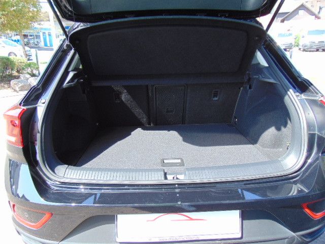 Fahrzeugabbildung Volkswagen T-Roc Move 1,5 TSI Navi,Sitzh,Klimaautomatik
