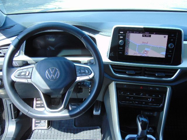 Fahrzeugabbildung Volkswagen T-Roc Move 1,5 TSI Navi,Sitzh,Klimaautomatik