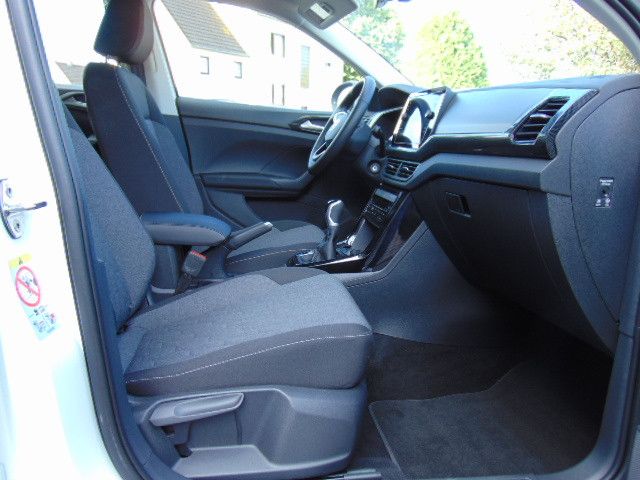 Fahrzeugabbildung Volkswagen T-Cross 1.0 TSI  Life, Navi,Sitzh,Klimaautomatik