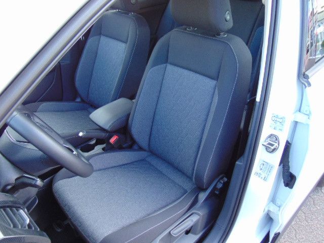 Fahrzeugabbildung Volkswagen T-Cross 1.0 TSI  Life, Navi,Sitzh,Klimaautomatik