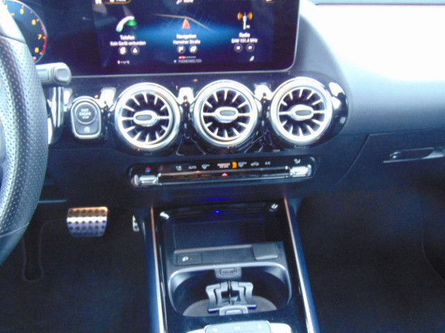 Fahrzeugabbildung Mercedes-Benz B 200 B AMG Styling,Navi,sitzh,Klima,AHK