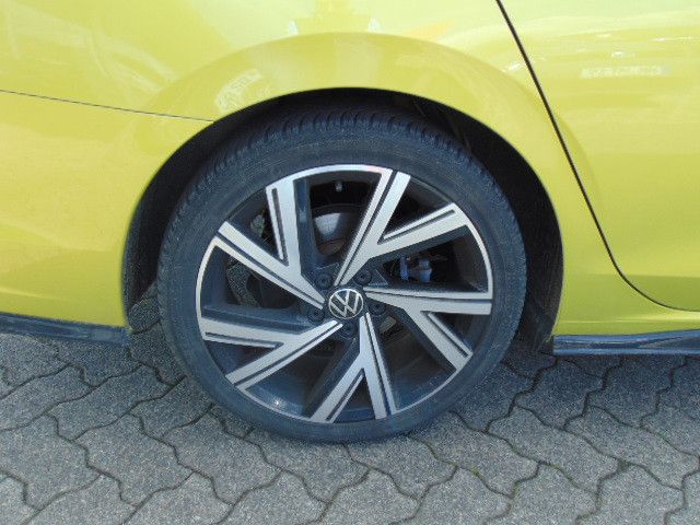 Fahrzeugabbildung Volkswagen Golf VIII Variant R-Line Navi,Klima,sitzh.