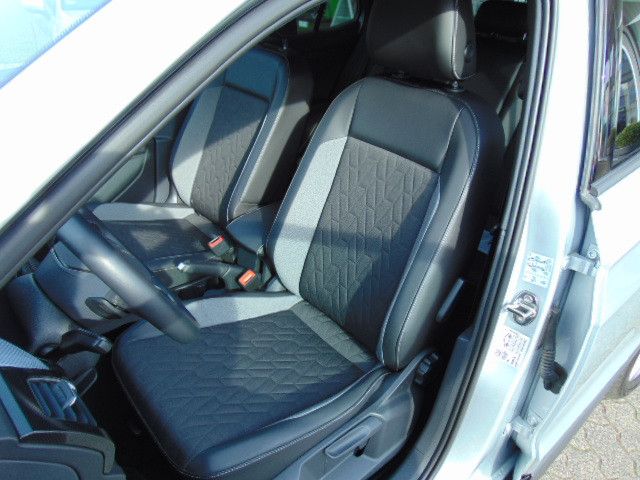 Fahrzeugabbildung Volkswagen T-Cross 1.0 TSI 85 kW Goal Navi,AHK,Klima,Sitzh