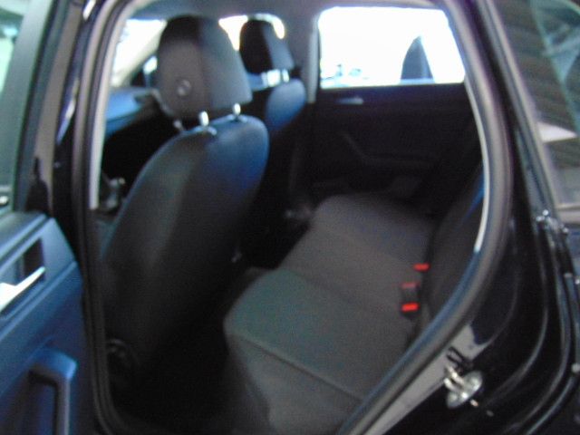 Fahrzeugabbildung Volkswagen Polo VI Basis 1,0 Klim.PDC,Sitzh.