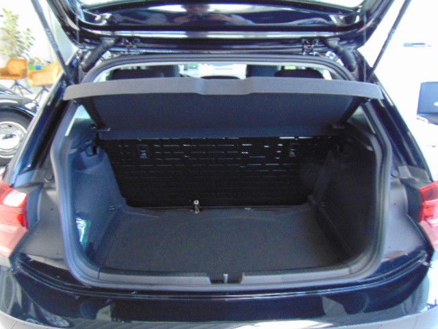 Fahrzeugabbildung Volkswagen Polo VI Basis 1,0 Klim.PDC,Sitzh.