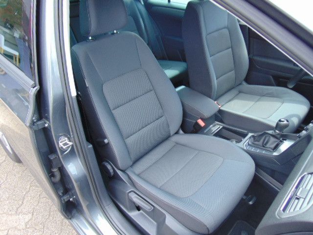 Fahrzeugabbildung Volkswagen Golf Sportsvan VII Comfortline Klima,Sizth.