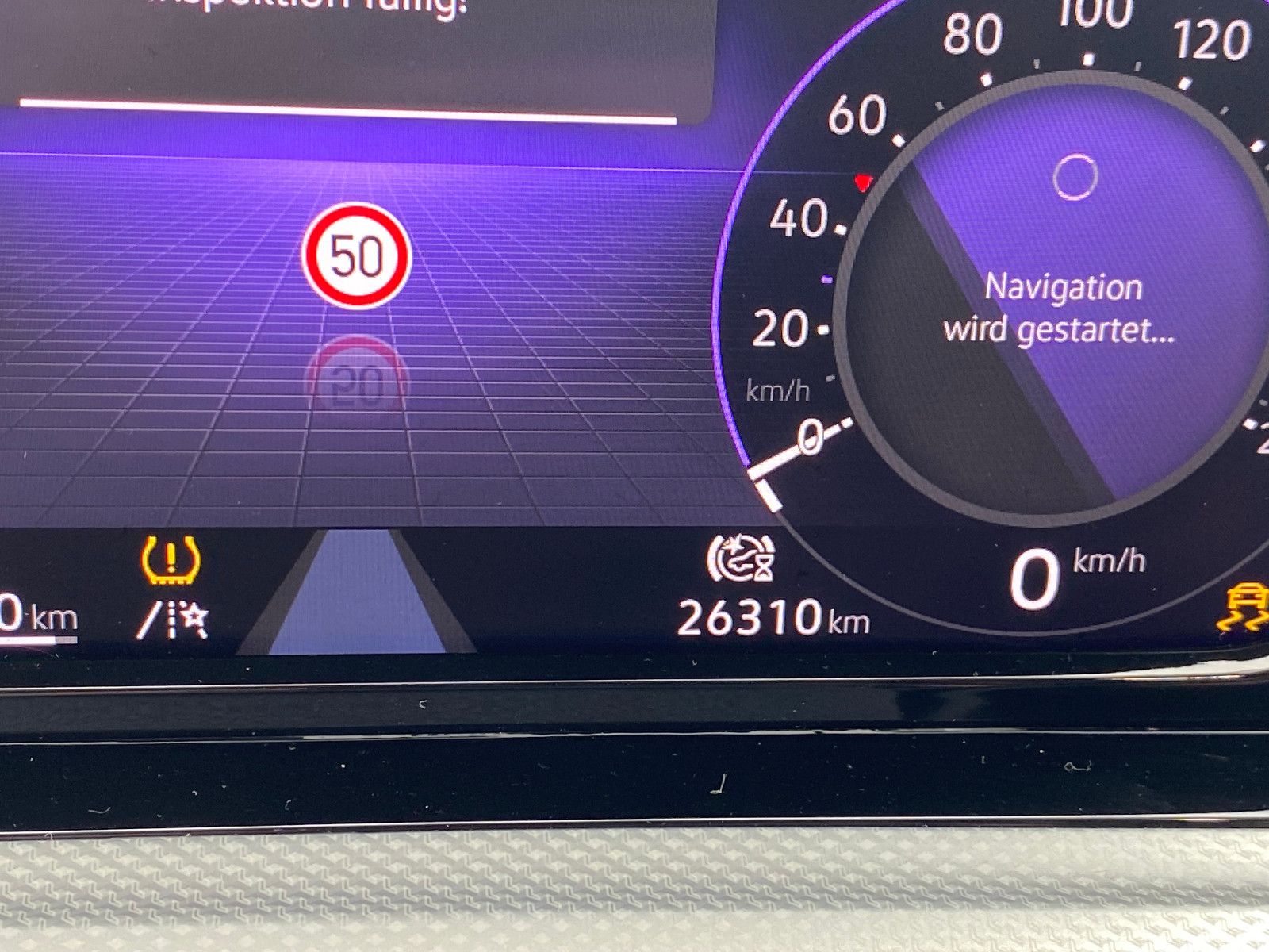 Fahrzeugabbildung Volkswagen Golf VIII Move Lim. Navi,Klima,Sitzh.